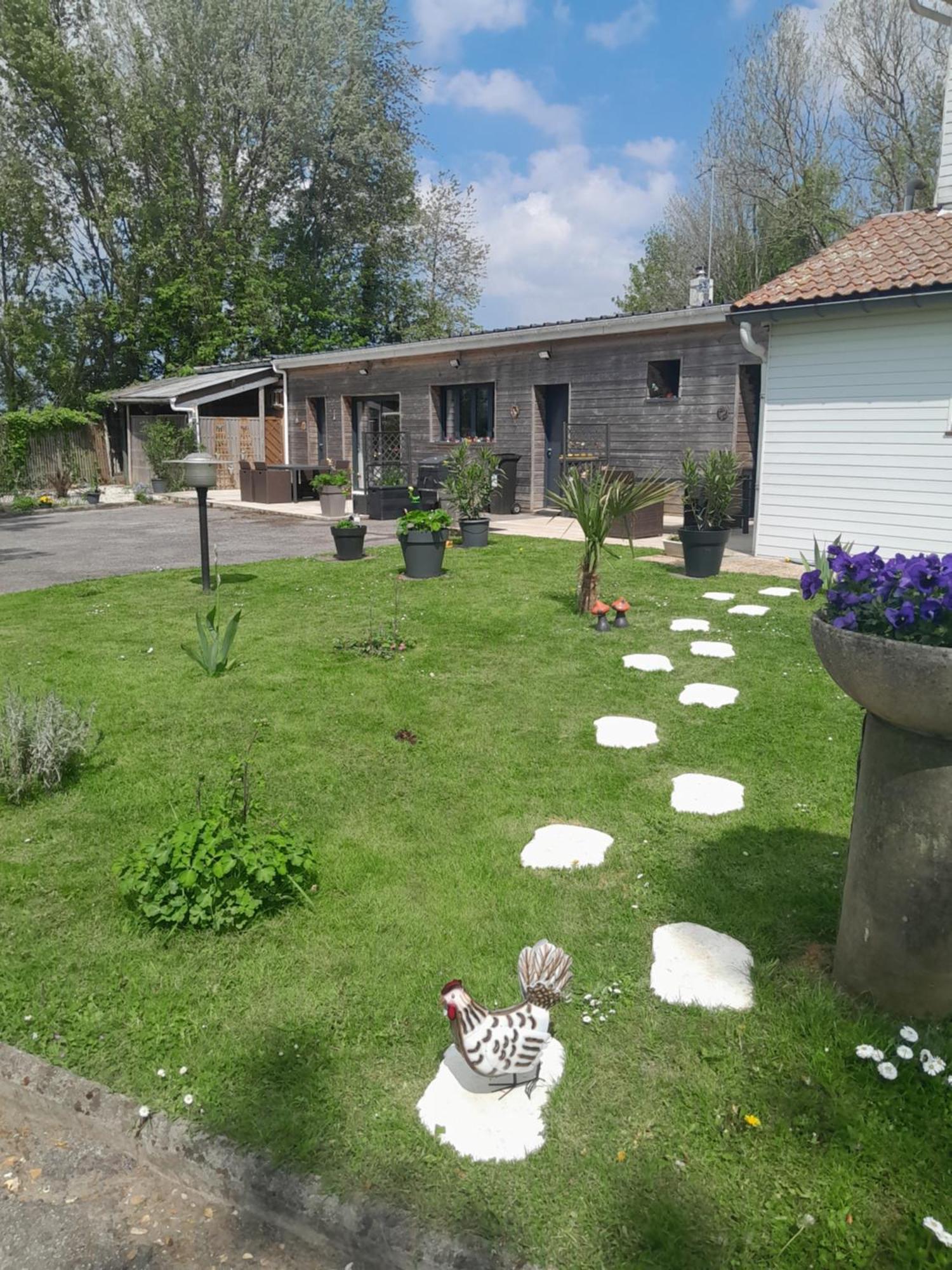Au Dela Des Remparts Villa Montreuil  Luaran gambar